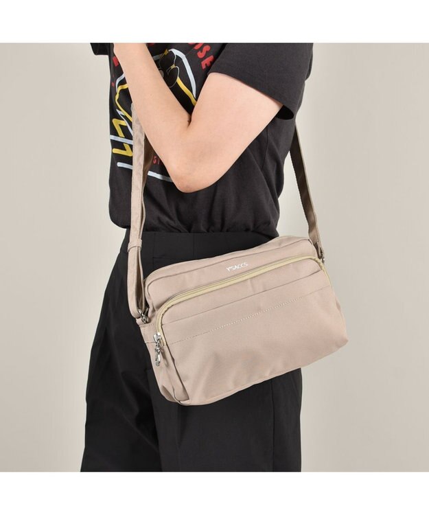 Y'SACCS サスティナブルポシェット ベージュ