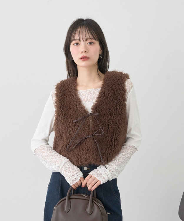 earth music&ecology フェイクファーショートジレ Brown