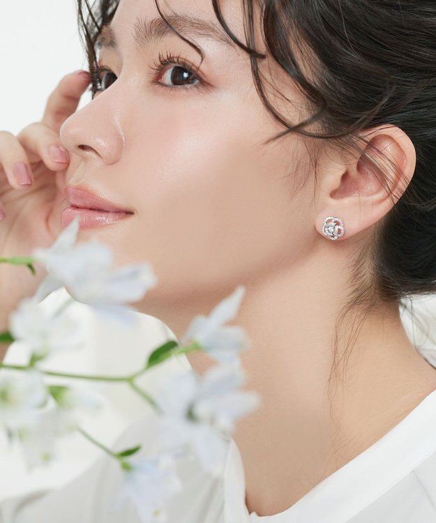 Tiaclasse 【金属アレルギー対応】カメリアモチーフピアス・イヤリング シルバーピアス