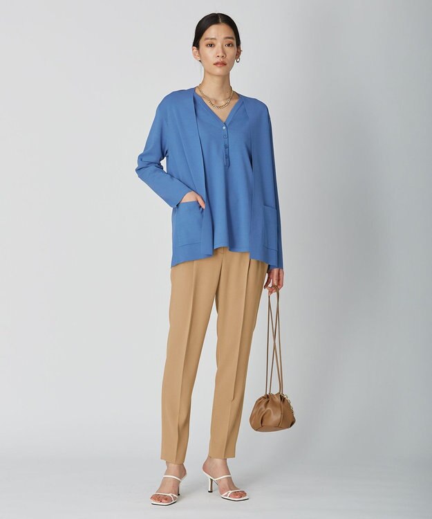 ICB 【人気のため新色追加・洗える】Naiaバックサテン テーパードパンツ ベージュ系