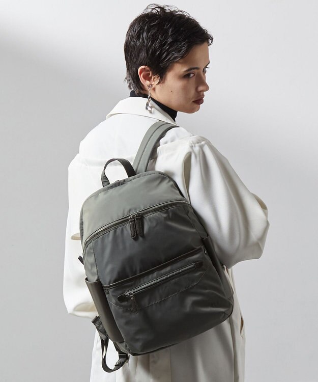 Y'SACCS 【ナイロンタフタ×リサイクルレザー】デイリーリュック ダークグレー