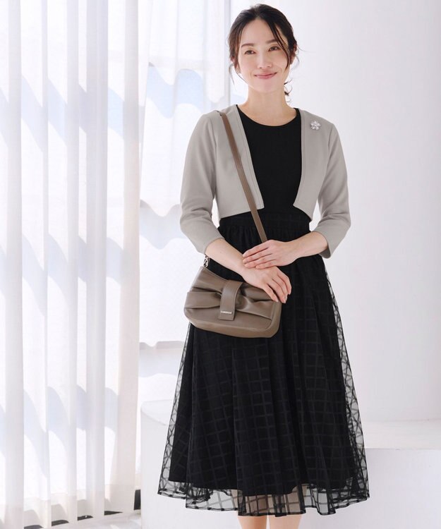 Tiaclasse 【UVカット・吸水速乾】 “きれい見え” カットソーストレートボレロ グレージュ