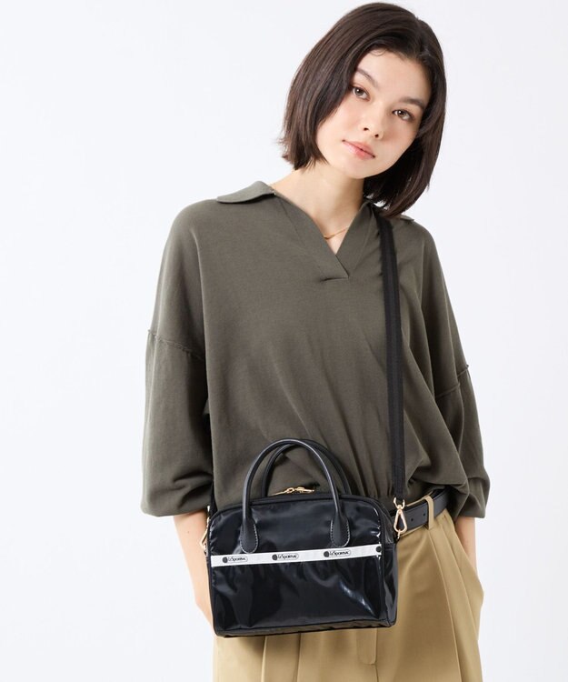 LeSportsac SQUARE TH CROSSBODY/アップタウンブラックシャイン/ブラック2 アップタウンブラックシャイン/ブラック2