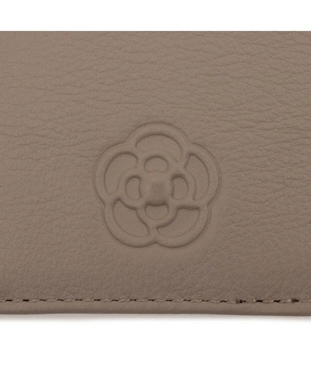 CLATHAS ワッフル リール付きパスケース グレージュ