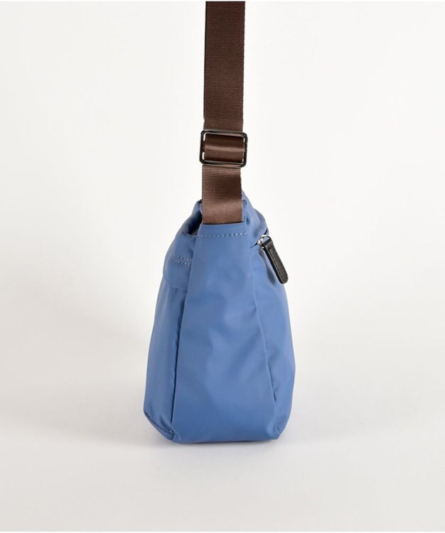 Y'SACCS ナイロンタフタショルダーバッグ　ミディアム ダークブルー