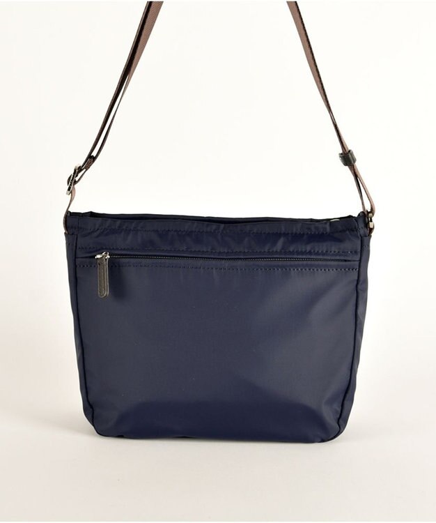 Y'SACCS ナイロンタフタショルダーバッグ　ミディアム ネイビー
