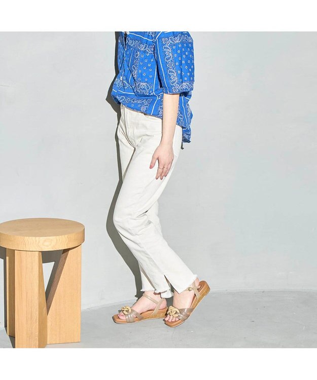 ing <ing>チェーンモチーフアンクルストラップサンダル オークコンビ