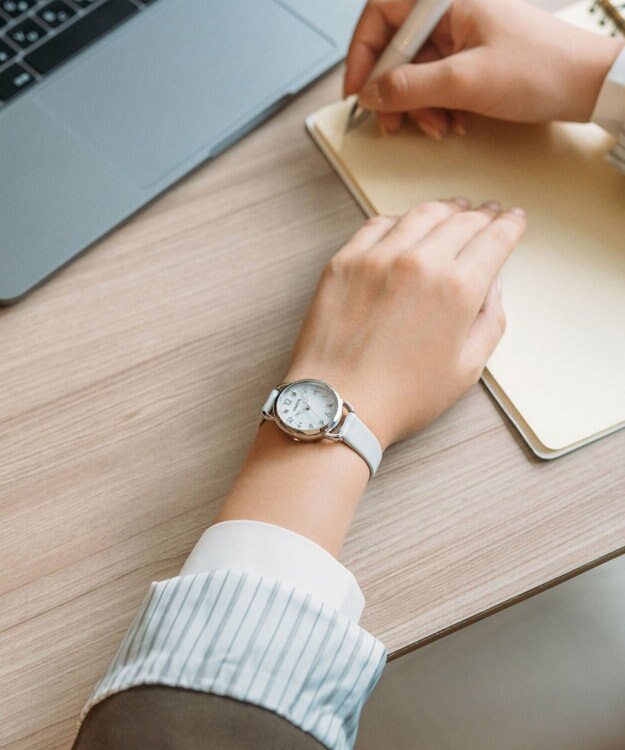 CITIZEN 【電池交換不要のソーラーテックウオッチ】メイクアップをテーマにした軽やかでカジュアルな替えバンド付きモデル シルバー