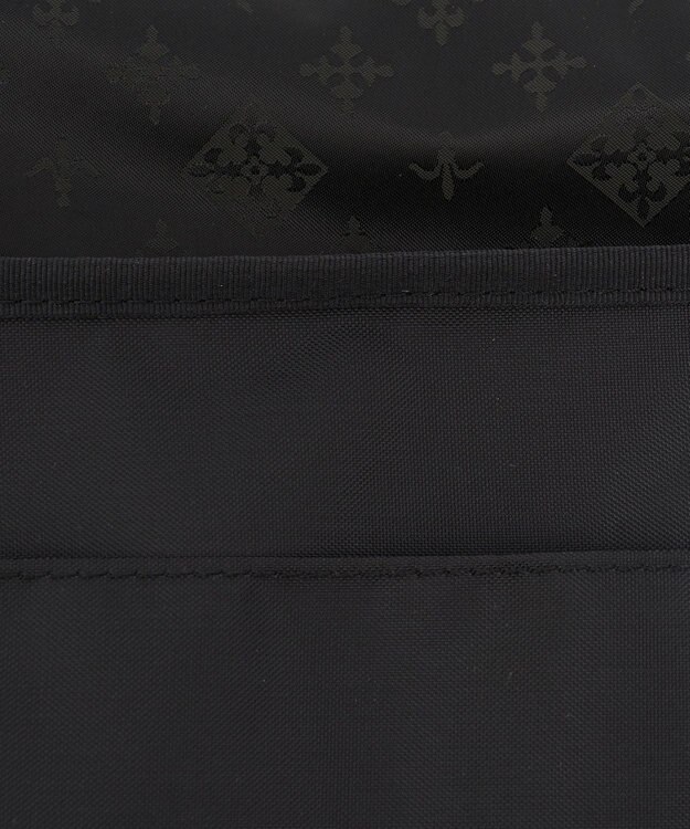 russet ナイロンジャガードメタルバックルショルダーバッグ M(CE-1671) Trv-Black