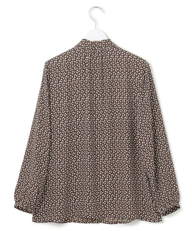 23区 【洗える】モダンジオメトリックプリント ブラウス ダークブラウン系