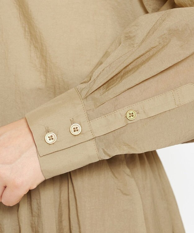 uncrave 【撥水・洗濯機洗い可】シアープルーフナイロン シャツブラウス（uncrave STANDARD） ベージュ