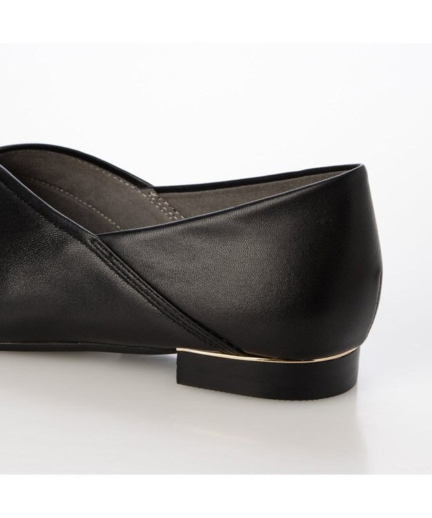 ing <ing>Vカットフラットシューズ ブラック