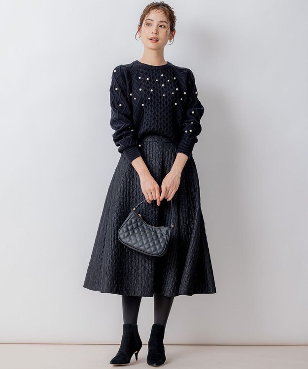 組曲 【WEB限定】パール釦ケーブル ニット ブラック系