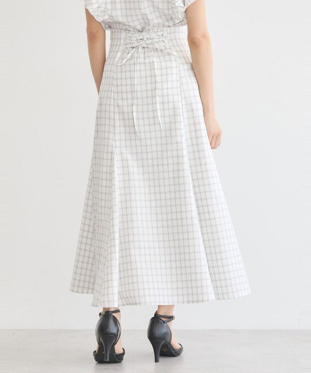 earth music&ecology 裾フレアチェックスカート Off White
