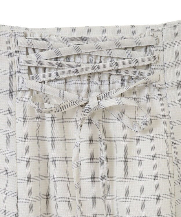 earth music&ecology 裾フレアチェックスカート Off White