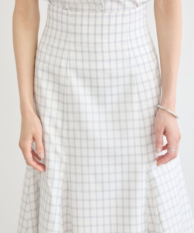 earth music&ecology 裾フレアチェックスカート Off White
