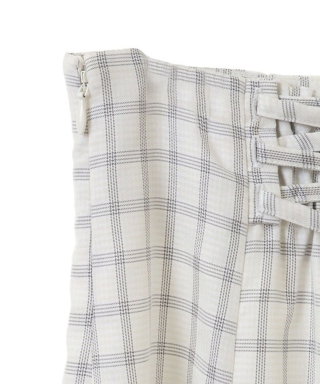 earth music&ecology 裾フレアチェックスカート Off White