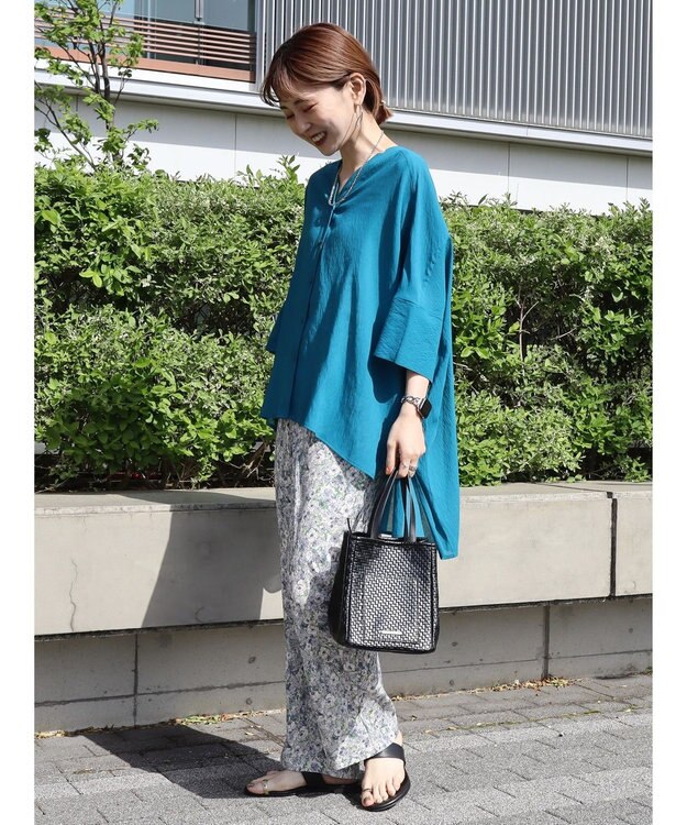 AMERICAN HOLIC バックギャザーＶネックシアーシャツ Blue Green