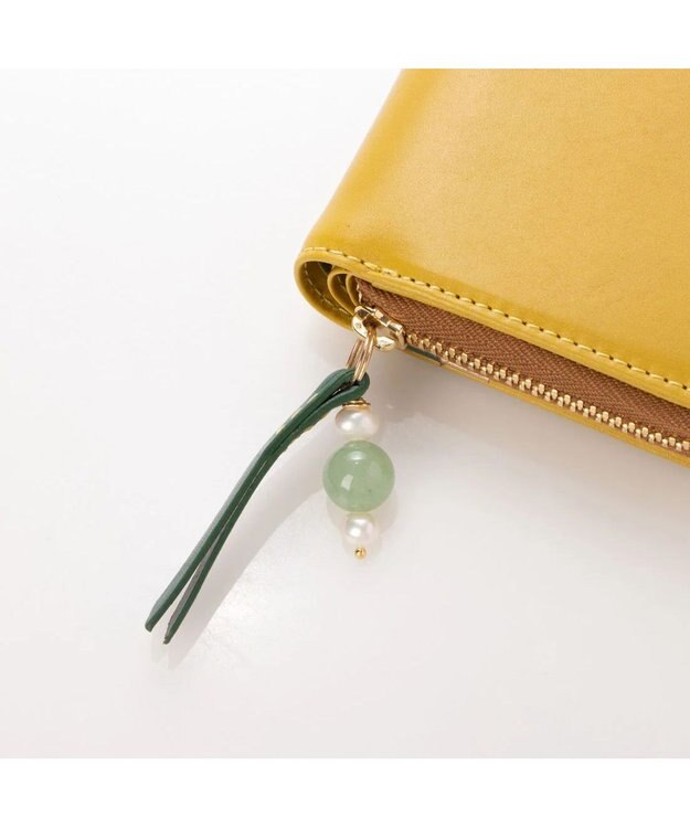 UNBILLION perche ジェムストーンチャームハーフラウンドウォレット ライトイエロー