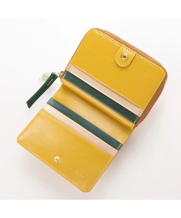 UNBILLION perche ジェムストーンチャームハーフラウンドウォレット ライトイエロー