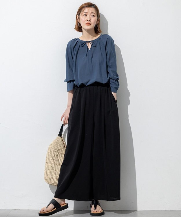 23区 【接触冷感/洗える】ツイストコットンプレーティング ワイド パンツ ブラック系