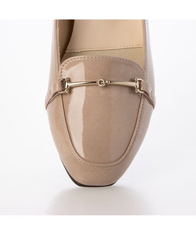 ing <Pitti>【WEB限定】ビットレインパンプス ベージュエナメル