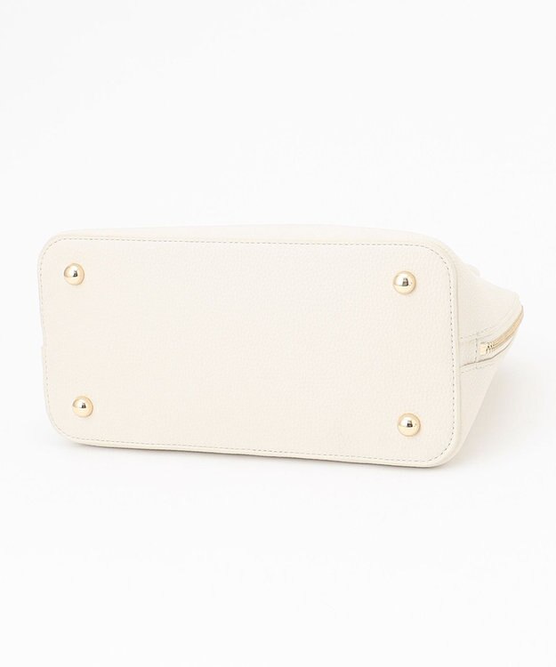 TOCCA CRESTA LEATHER POCHETTE ポシェット アイボリー系