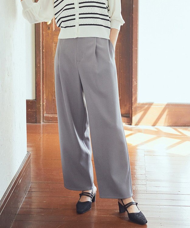 earth music&ecology タックストレートパンツ Gray