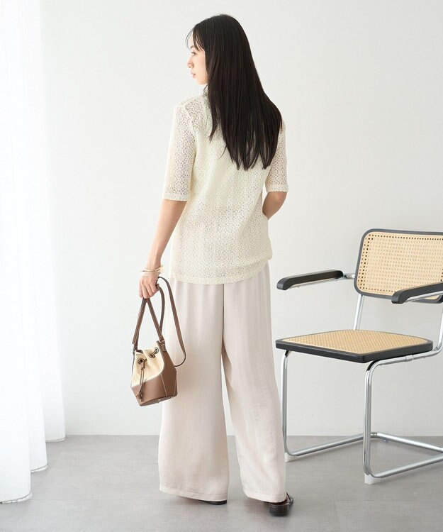 earth music&ecology ストレッチレース襟付シャツ Off White