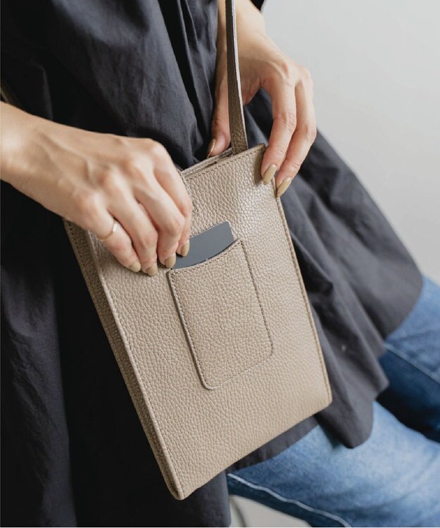 Atelier nuu 日本製 本革 lim ミニショルダー グレージュ