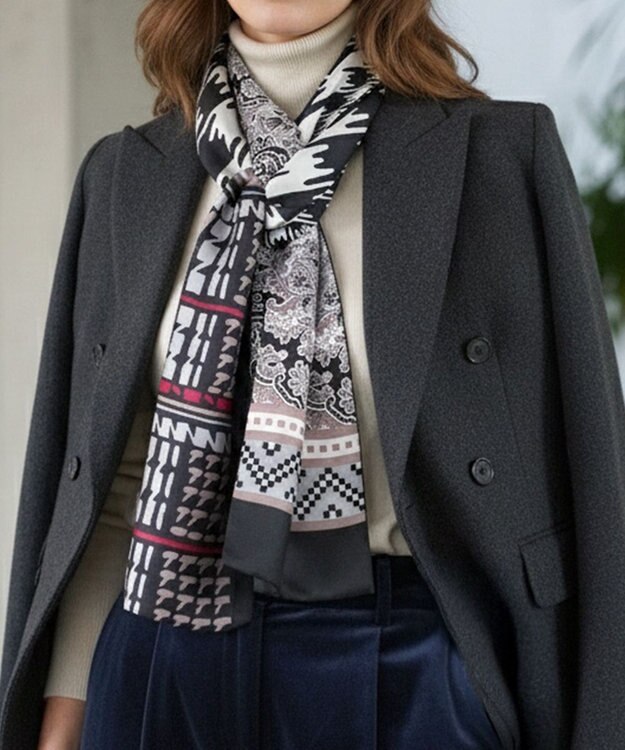 Marca ＜秋の新作！＞【Marcaオリジナル】コラージュプリント ナロースカーフ シルクツイル ブラック×レッド