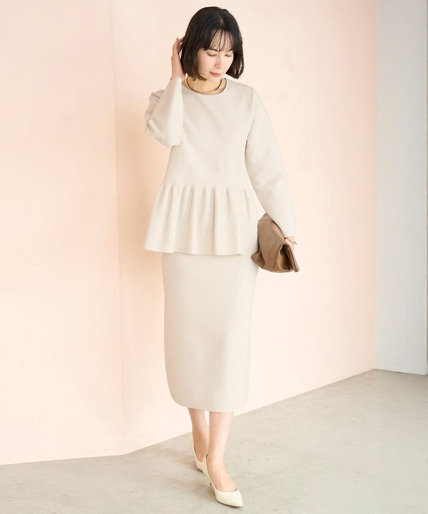 UNFILO BEAUTY FORM KNIT ペプラムセットアップ グレージュ