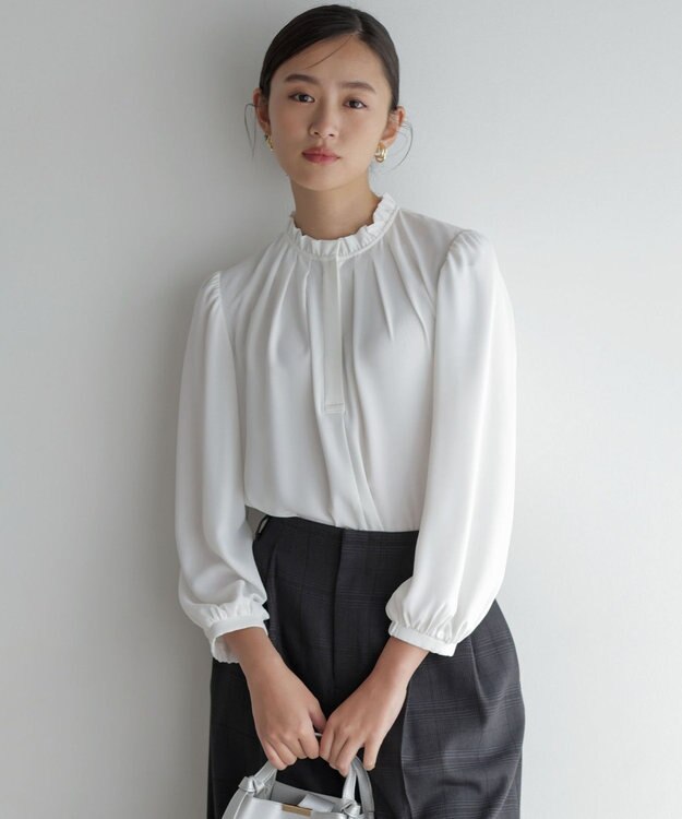 組曲 S ライトデシンフリル襟 ブラウス アイボリー系
