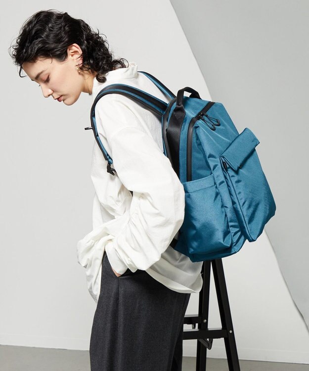 Y'SACCS 【大人のおしゃれ手帖5月号掲載】鶴田真由×Y'SACCS　フラップリュックサック ブルー