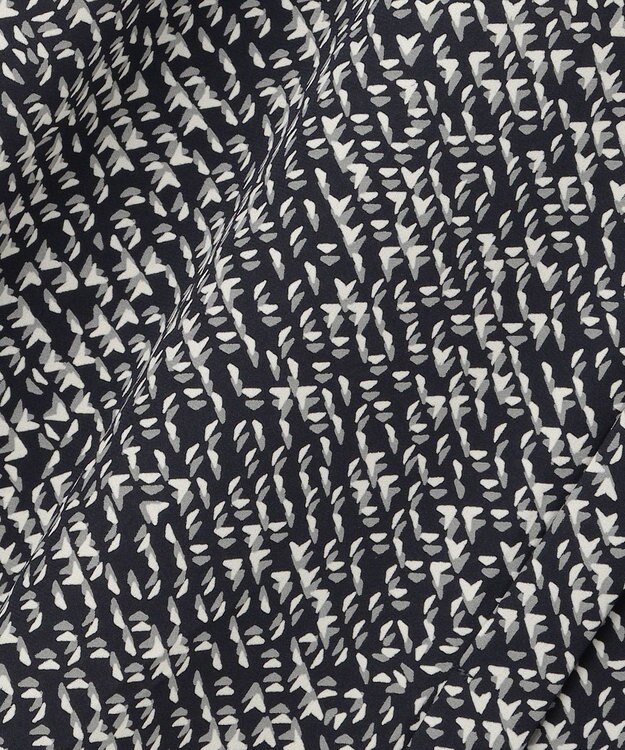 23区 【吸水速乾/UVケア/防シワ性】シャドージオメトリックプリント ワンピース ネイビー系