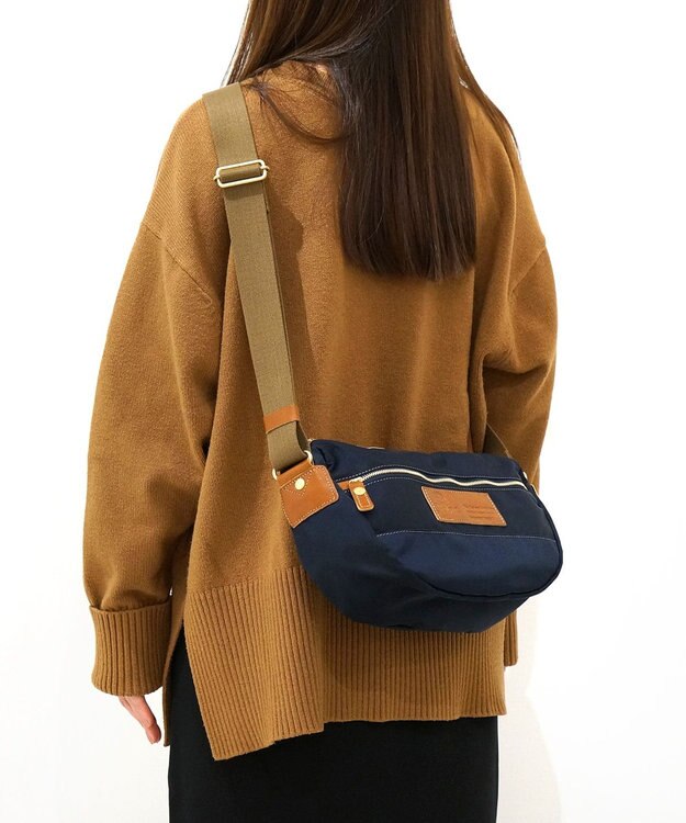 FOLNA RD ユニセックスナイロン ショルダー M-SIZE ネイビー