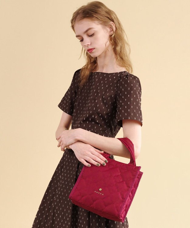 TOCCA 【撥水】CHECKER CLOVER QUILTMINIBAG キルトミニバッグ ボルドー系
