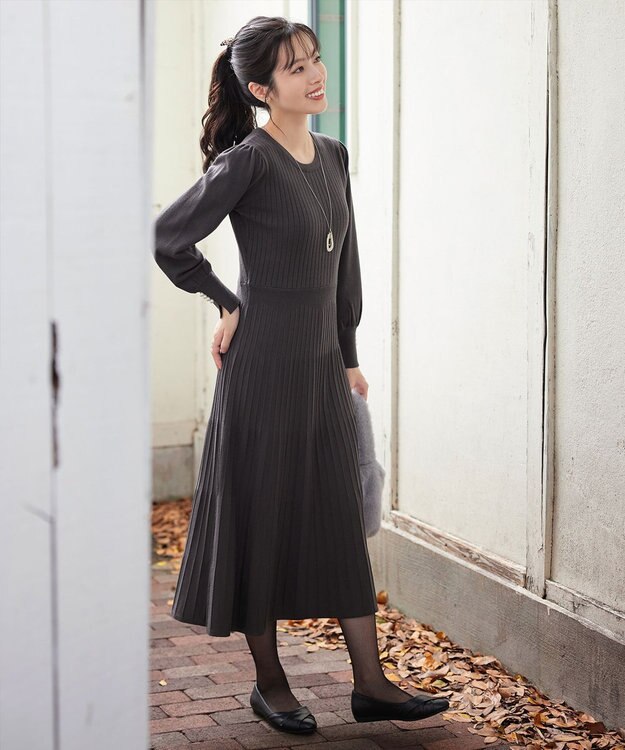 Tiaclasse L リブニットパフスリーブワンピース チャコールグレー