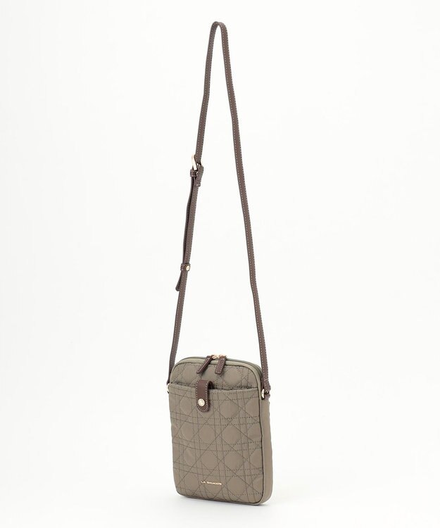 LA BAGAGERIE グリッドキルティングショルダー グレージュ