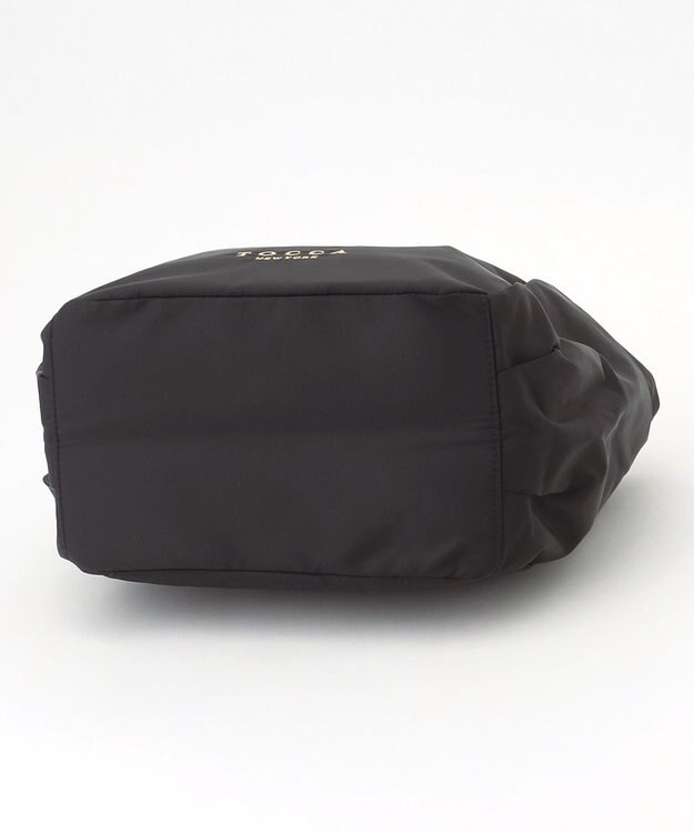 TOCCA 【サスティナブル素材・撥水・WEB＆一部店舗限定】NUOTO NYLON TOTE トートバッグ ブラック（ショルダー紫ピンク）