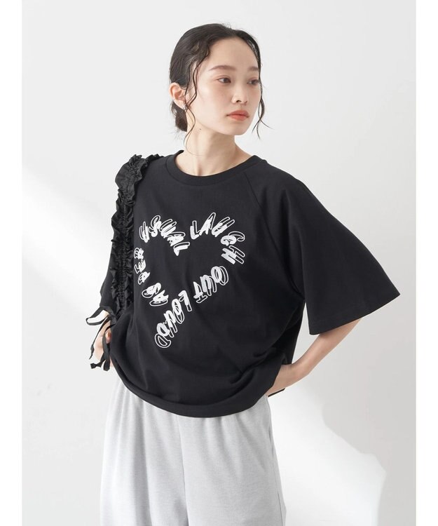 earth music&ecology ラメ刺繍ハートロゴＴ Black