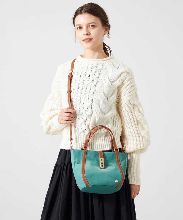 LA BAGAGERIE ひねり金具付きエレガンストート　SSサイズ グリーン