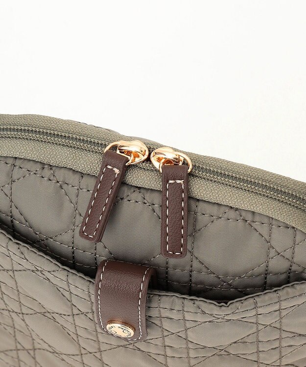 LA BAGAGERIE グリッドキルティングショルダー グレージュ