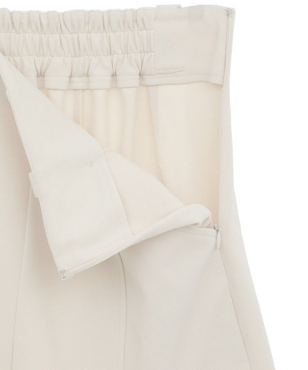 earth music&ecology ベルト付きタブデザインショートパンツ Ivory