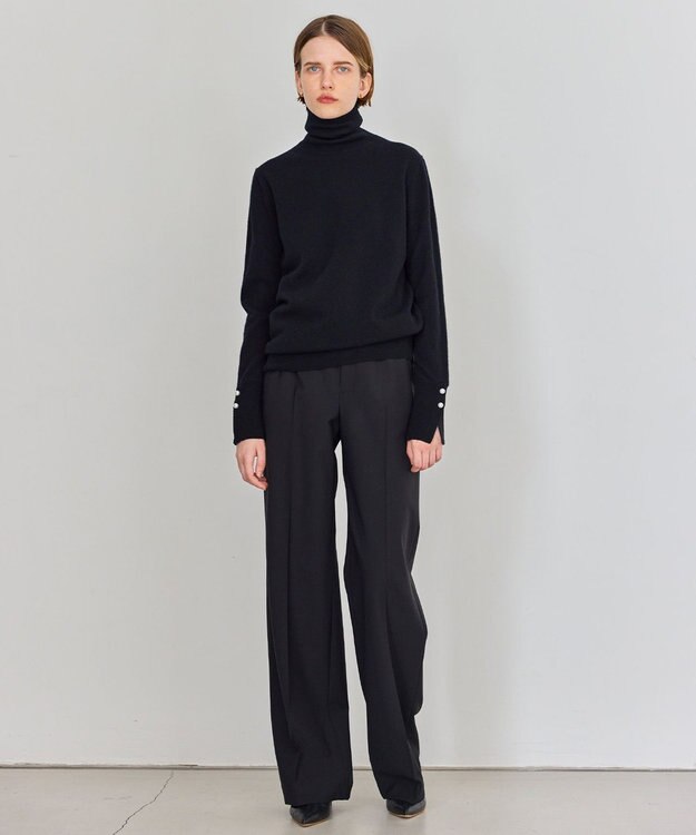 BEIGE， 【WEB限定・洗える】ALSACE / パール釦タートルネックウールニット Black