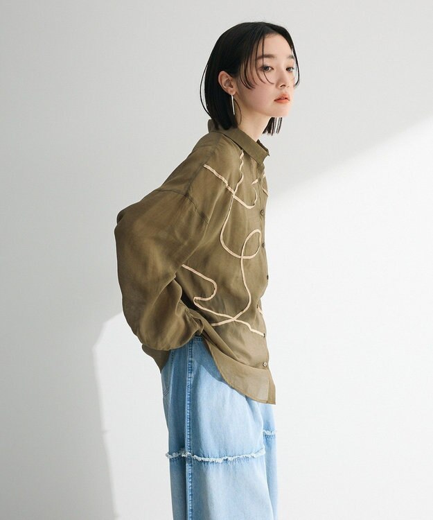 Green Parks ・ＥＬＥＮＣＡＲＥ　ＤＵＥ　テープ刺繍シアーシャツ Khaki