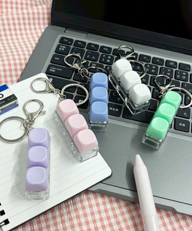 WEGO パステルキーキーホルダー ブルー