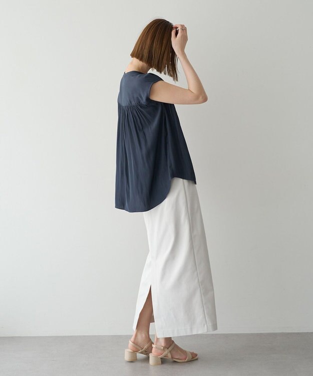 YECCA VECCA <<接触冷感>>フレンチスリーブギャザーブラウス Navy