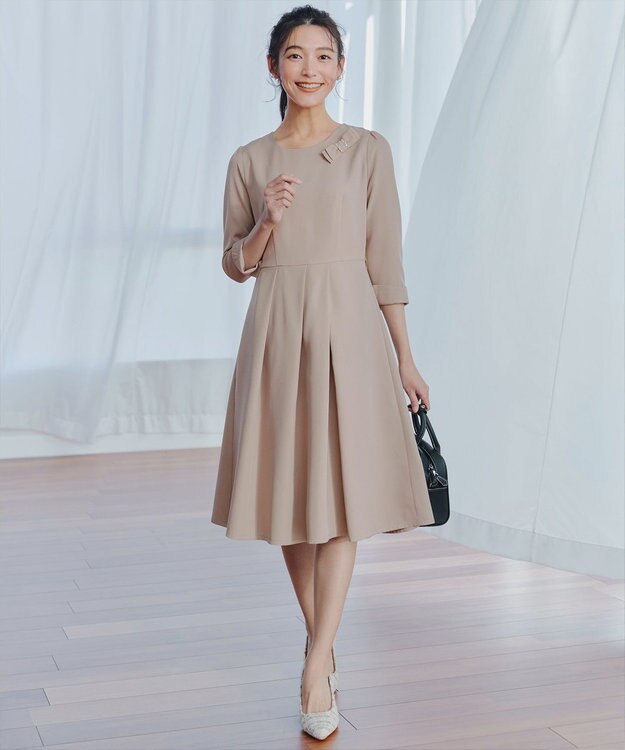 Tiaclasse 【3WAY】リボンブローチ＆ベルト付きフレアワンピース グレージュ