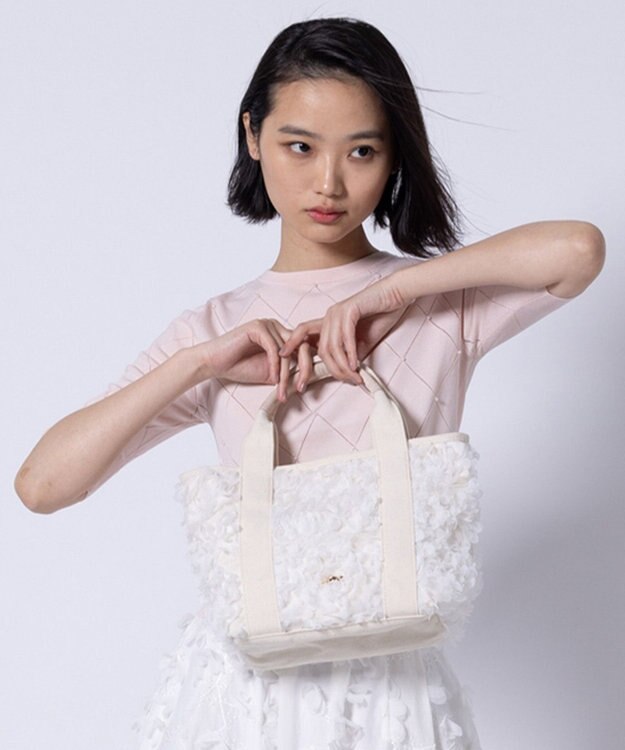 TOCCA IN THE GARDEN キャンバストートバッグ オフ系